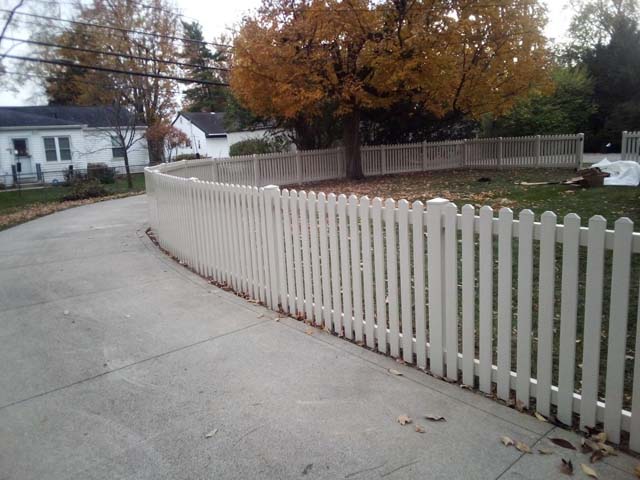 Tan Vinyl Picket Fence